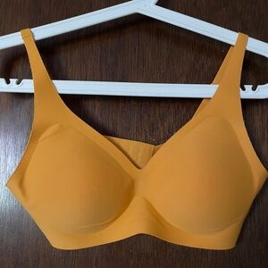 Knix V neck revolution bra size small